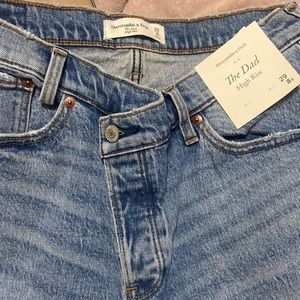 Brand NEW abercrombie & fitch dad high rise cross waist style 29 short